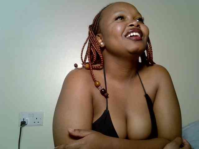 SweeetAmara webcam