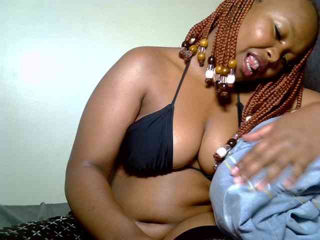 SweeetAmara webcam