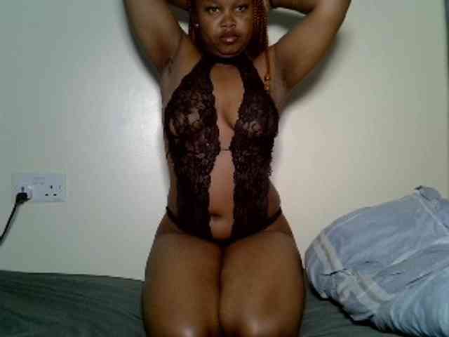 SweeetAmara webcam