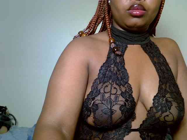 SweeetAmara webcam