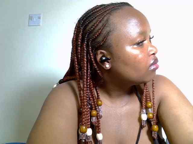 SweeetAmara webcam