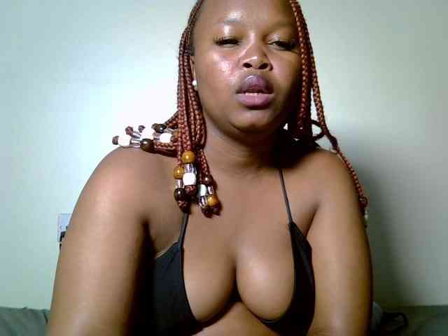SweeetAmara webcam
