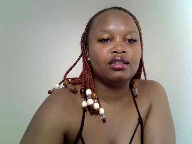SweeetAmara webcam