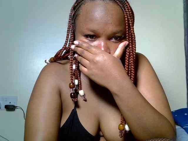 SweeetAmara webcam