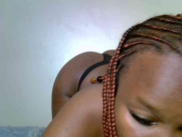 SweeetAmara webcam
