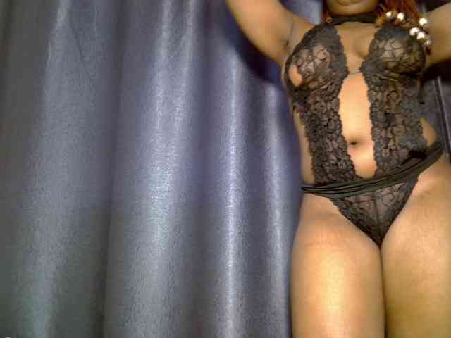 SweeetAmara webcam
