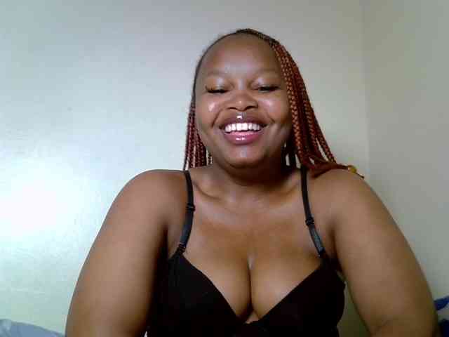 SweeetAmara webcam