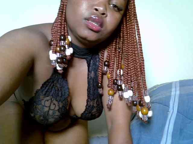 SweeetAmara webcam