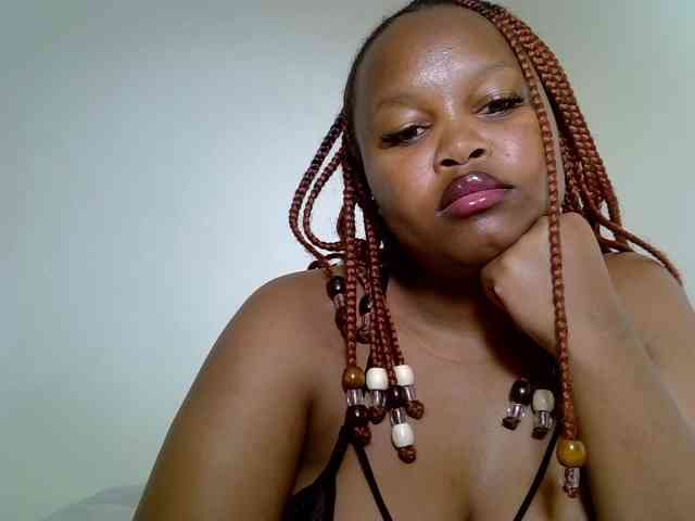 SweeetAmara webcam