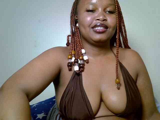 SweeetAmara webcam
