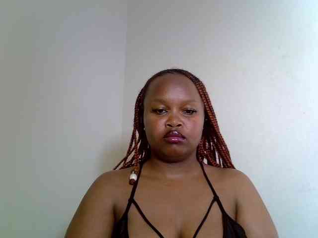 SweeetAmara webcam
