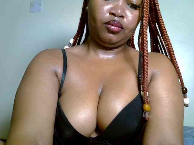 SweeetAmara webcam