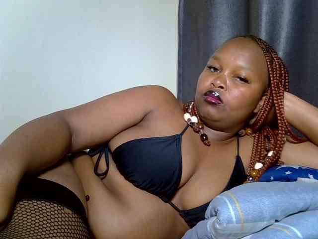 SweeetAmara webcam