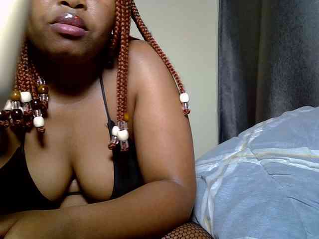 SweeetAmara webcam