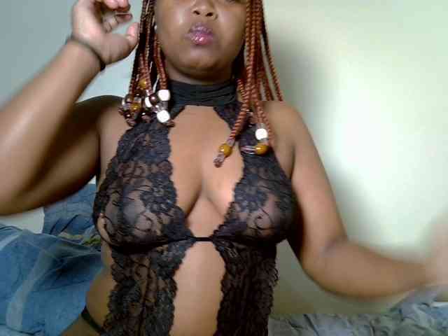 SweeetAmara webcam