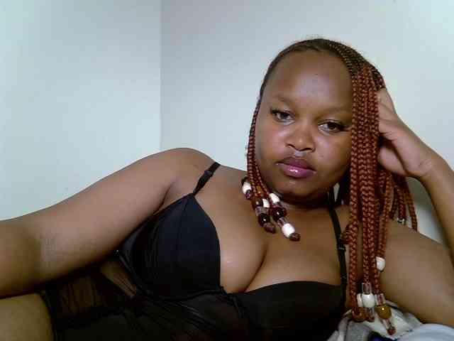 SweeetAmara webcam
