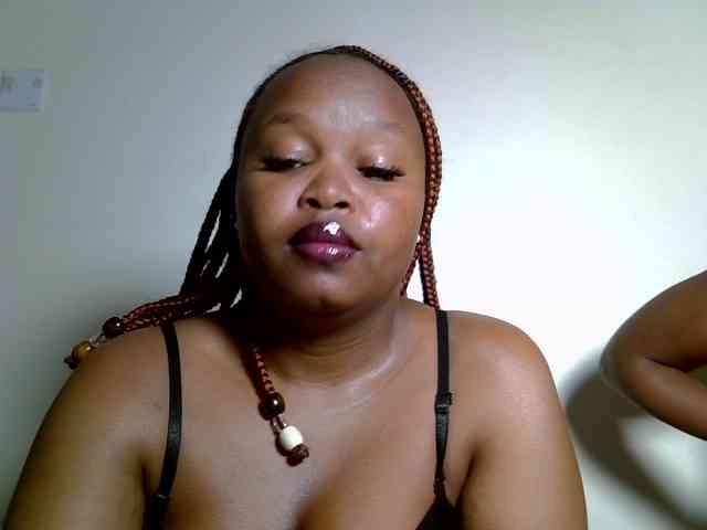 SweeetAmara webcam