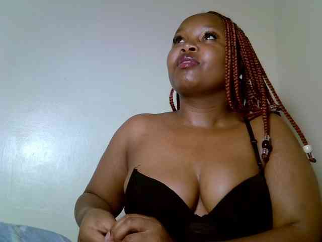 SweeetAmara webcam