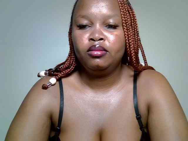 SweeetAmara webcam