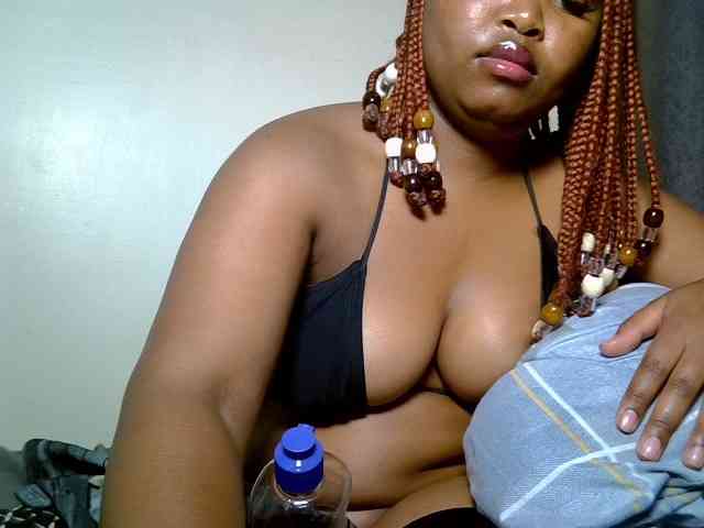 SweeetAmara webcam