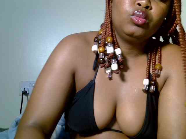 SweeetAmara webcam