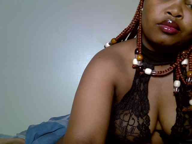 SweeetAmara webcam