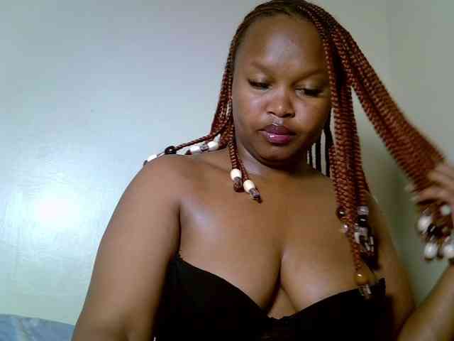 SweeetAmara webcam