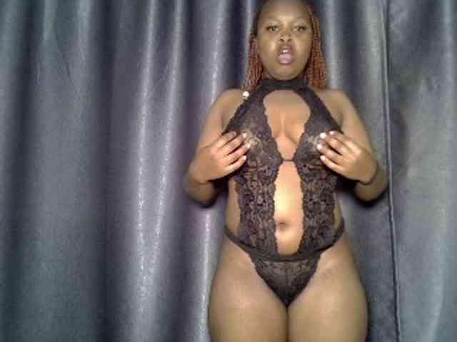SweeetAmara webcam