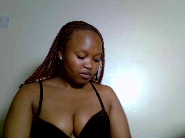 SweeetAmara webcam