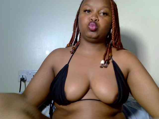 SweeetAmara webcam
