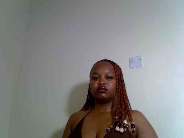 Model: SweeetAmara