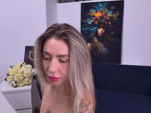 VanessaSkyy live cam preview