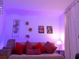Naiely-Naides Porn Show