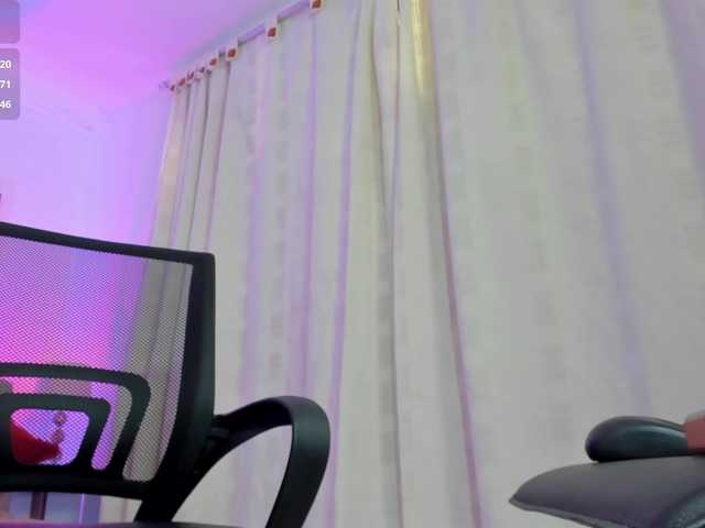 Naiely-Naides live cam on BongaCams