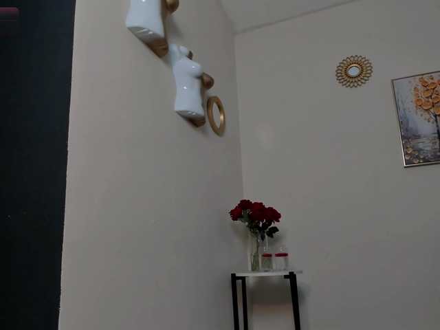 Naiely-Naides live cam on BongaCams