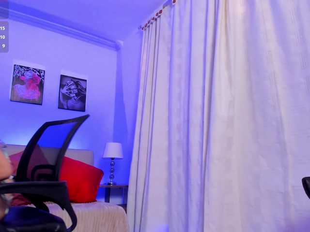 Naiely-Naides live cam on BongaCams
