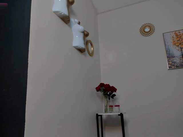 Naiely-Naides live cam on BongaCams