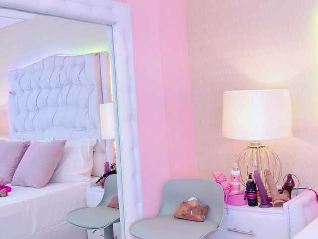 AntonellaEscudero live cam on BongaCams
