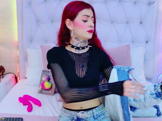 AntonellaEscudero live cam on BongaCams
