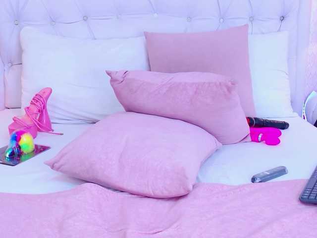 AntonellaEscudero live cam on BongaCams