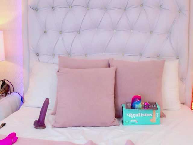 AntonellaEscudero live cam on BongaCams
