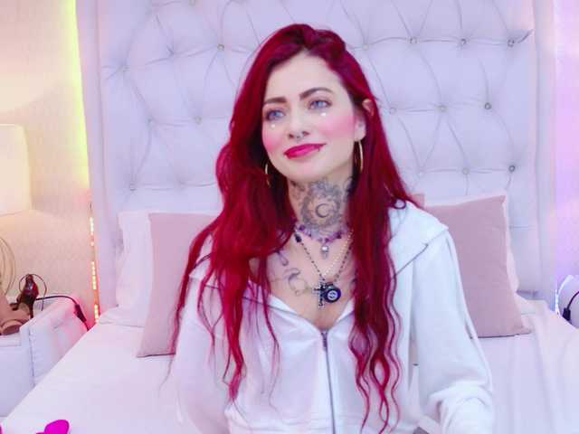 AntonellaEscudero live cam on BongaCams