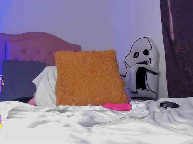 Aylin-Suares webcam