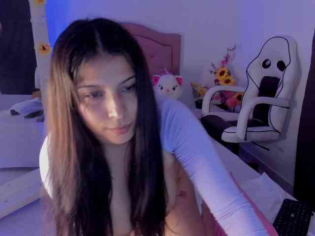 Aylin-Suares webcam