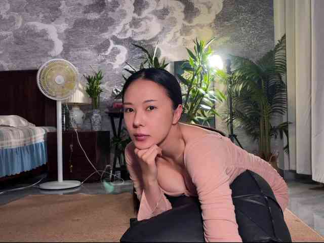 lily2562 webcam
