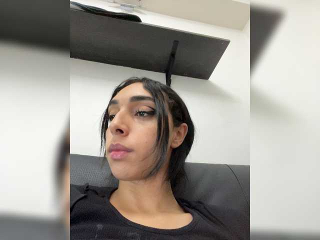 sara-smithh-1 live cam