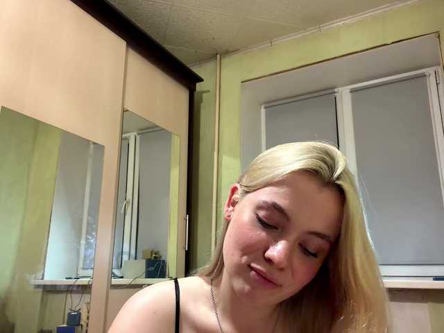 myfavoriteroom live cam on BongaCams