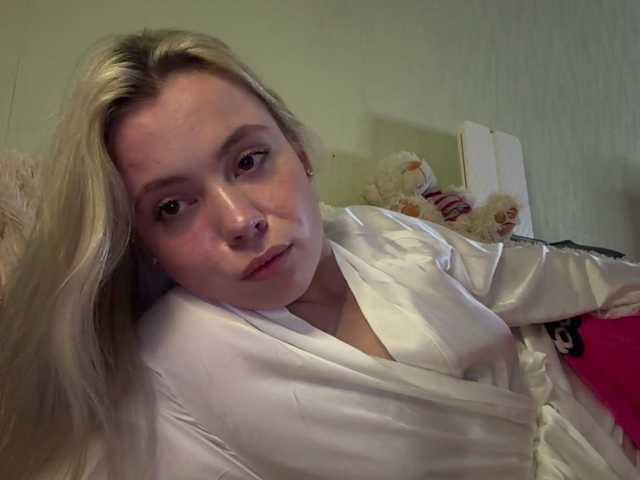 myfavoriteroom live cam on BongaCams