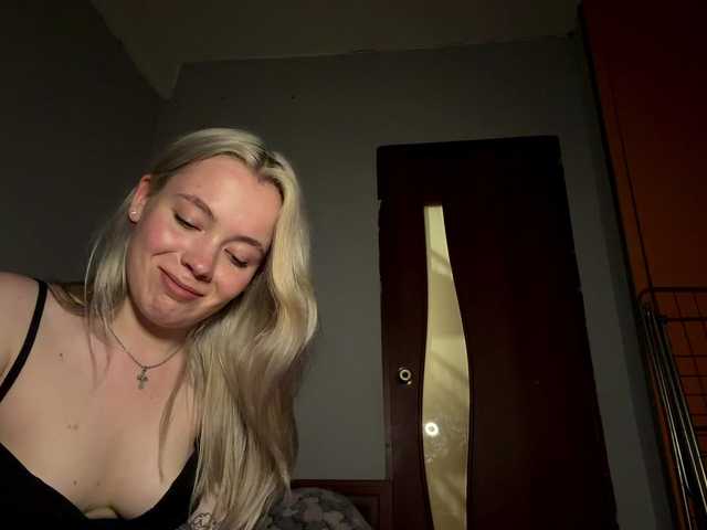 myfavoriteroom live cam on BongaCams