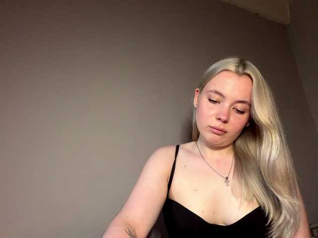 myfavoriteroom live cam on BongaCams